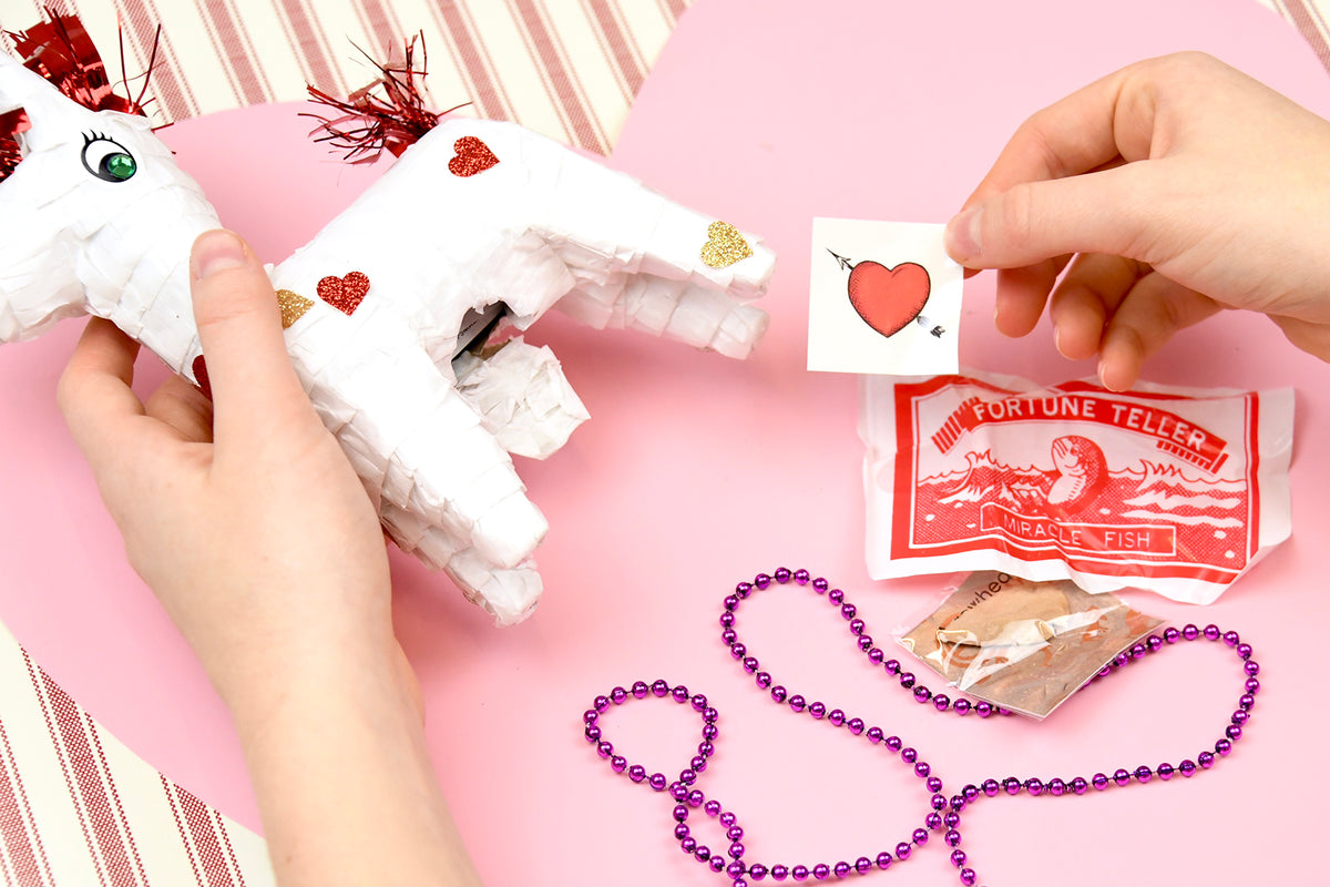 Mini Tabletop Love Llama Piñata
