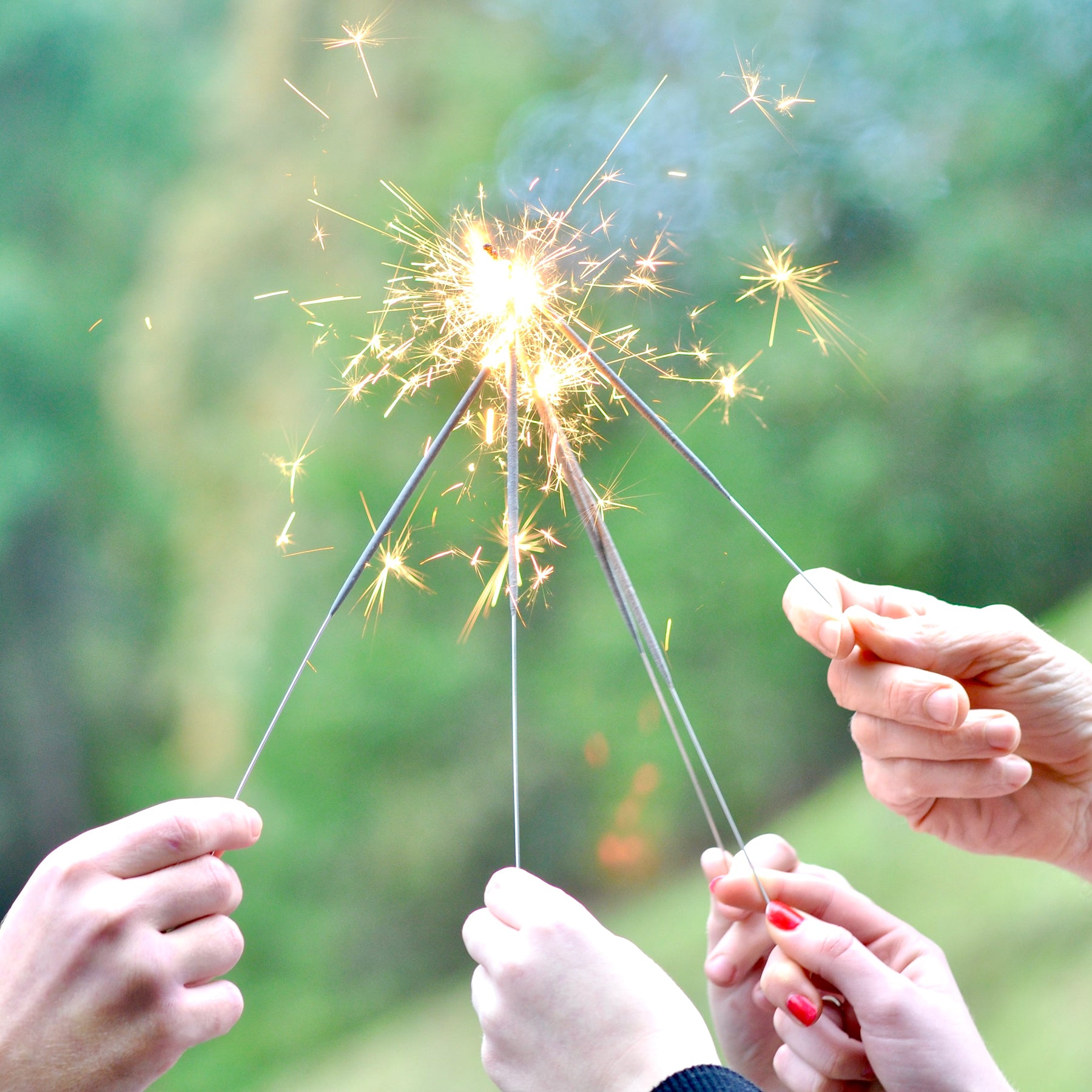 Deluxe Sparkler Celebrate 12"