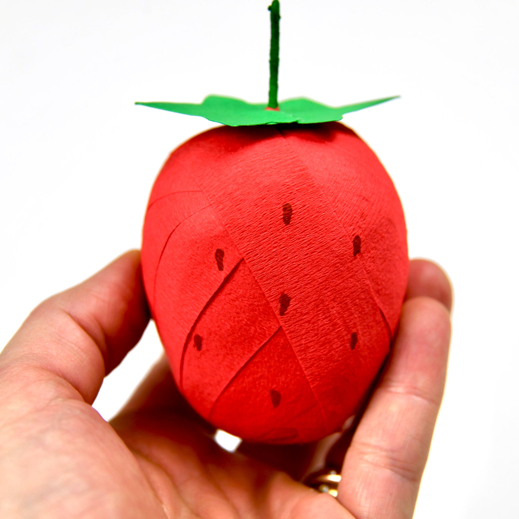 Mini Surprise Ball Strawberry