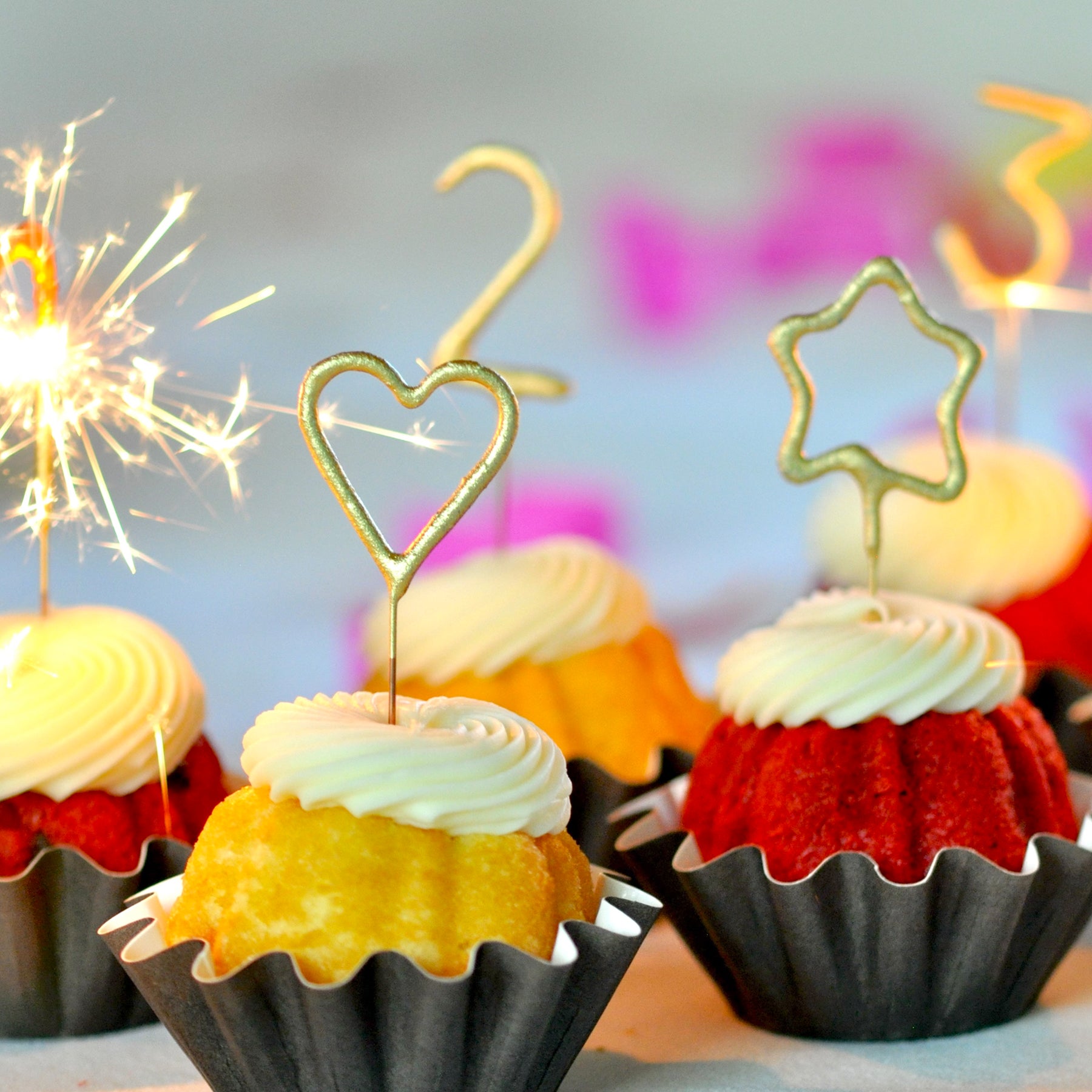Mini Gold Heart Sparkler 4"